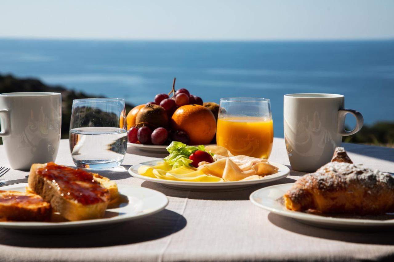 Baia Delle Ginestre Aparthotel 4*