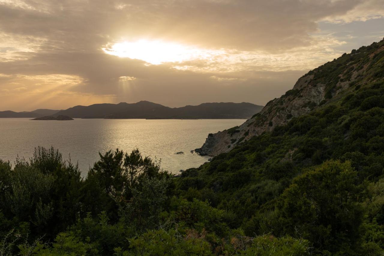 Aparthotel Baia Delle Ginestre 4*
